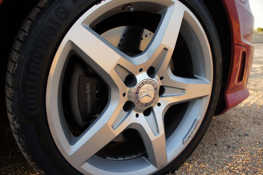  Mercedes-Benz SLK350 2012 года  (фото 37 из 44)